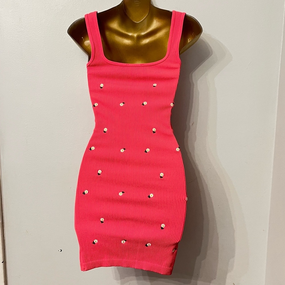ZARA Pink Ribbed Bodycon Mini Dress – Daisy Embroidered – Size XS - Picture 3 of 4
